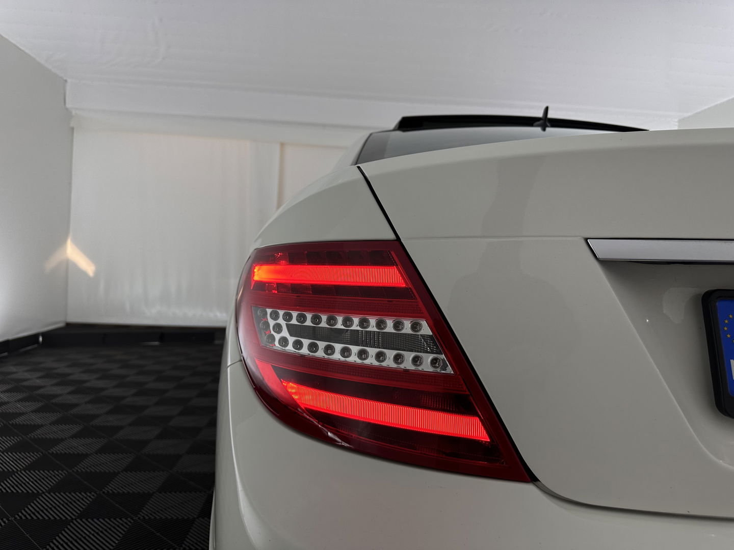 Mercedes-Benz C-Klasse Coupé 180 AMG Aut. *PANO | LEATHER | XENON | MEMORY-PACK | SPORT-SEATS | NAVI-FULLMAP | ECC | PDC | CRUISE | 17''ALU | TOWBAR*