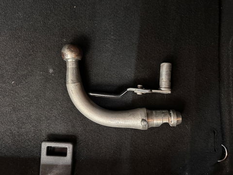 Mercedes-Benz C-Klasse Coupé 180 AMG Aut. *PANO | LEATHER | XENON | MEMORY-PACK | SPORT-SEATS | NAVI-FULLMAP | ECC | PDC | CRUISE | 17''ALU | TOWBAR*