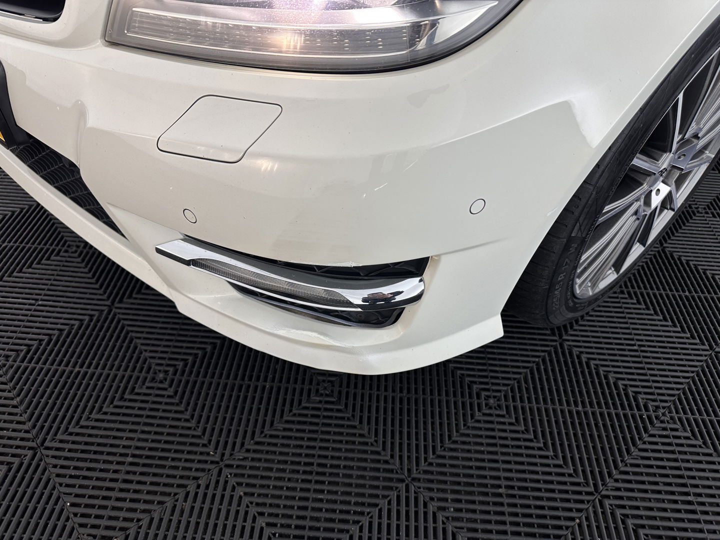 Mercedes-Benz C-Klasse Coupé 180 AMG Aut. *PANO | LEATHER | XENON | MEMORY-PACK | SPORT-SEATS | NAVI-FULLMAP | ECC | PDC | CRUISE | 17''ALU | TOWBAR*