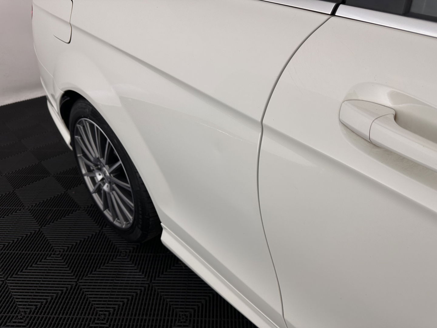 Mercedes-Benz C-Klasse Coupé 180 AMG Aut. *PANO | LEATHER | XENON | MEMORY-PACK | SPORT-SEATS | NAVI-FULLMAP | ECC | PDC | CRUISE | 17''ALU | TOWBAR*