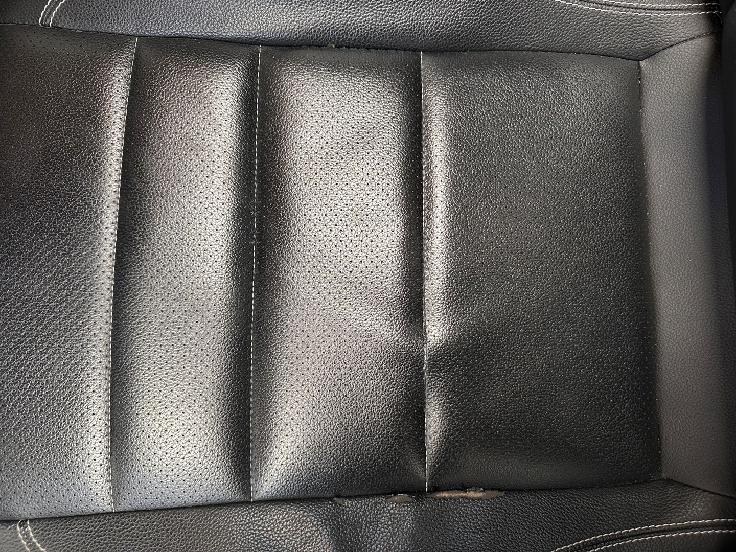 Mercedes-Benz C-Klasse Coupé 180 AMG Aut. *PANO | LEATHER | XENON | MEMORY-PACK | SPORT-SEATS | NAVI-FULLMAP | ECC | PDC | CRUISE | 17''ALU | TOWBAR*