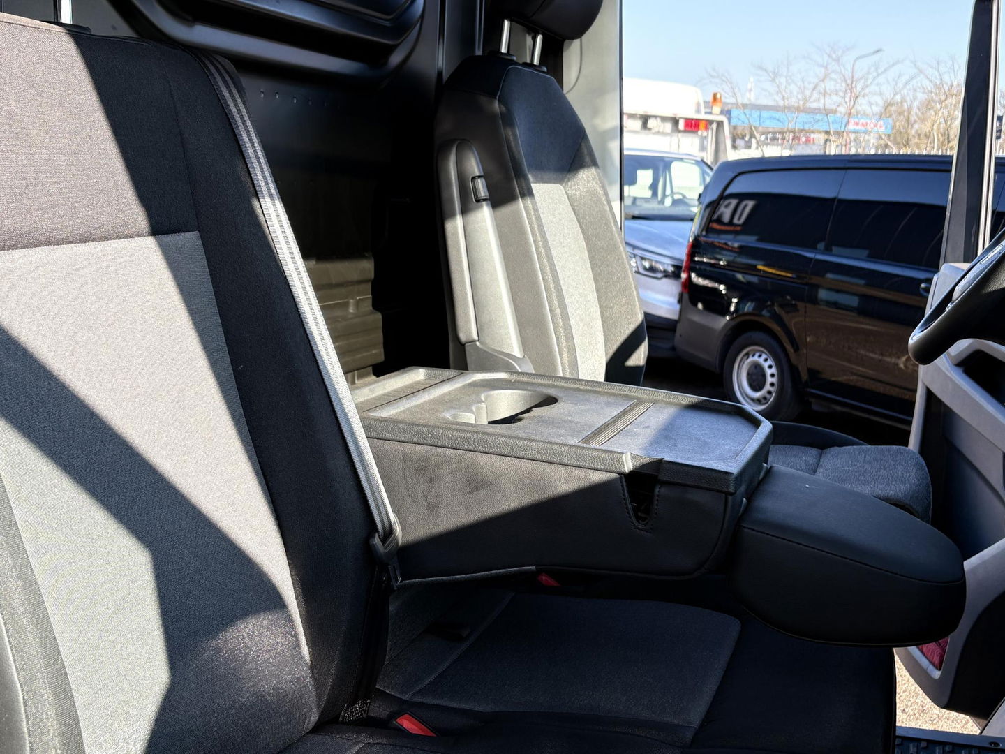 MAN TGE 35 2.0 L3H3 LUXE | LEDER | GASGEVEERDE CHAUFFEURSSTOEL | LED | CRUISE | LMV | SIDEBARS | DIK UITGEVOERD