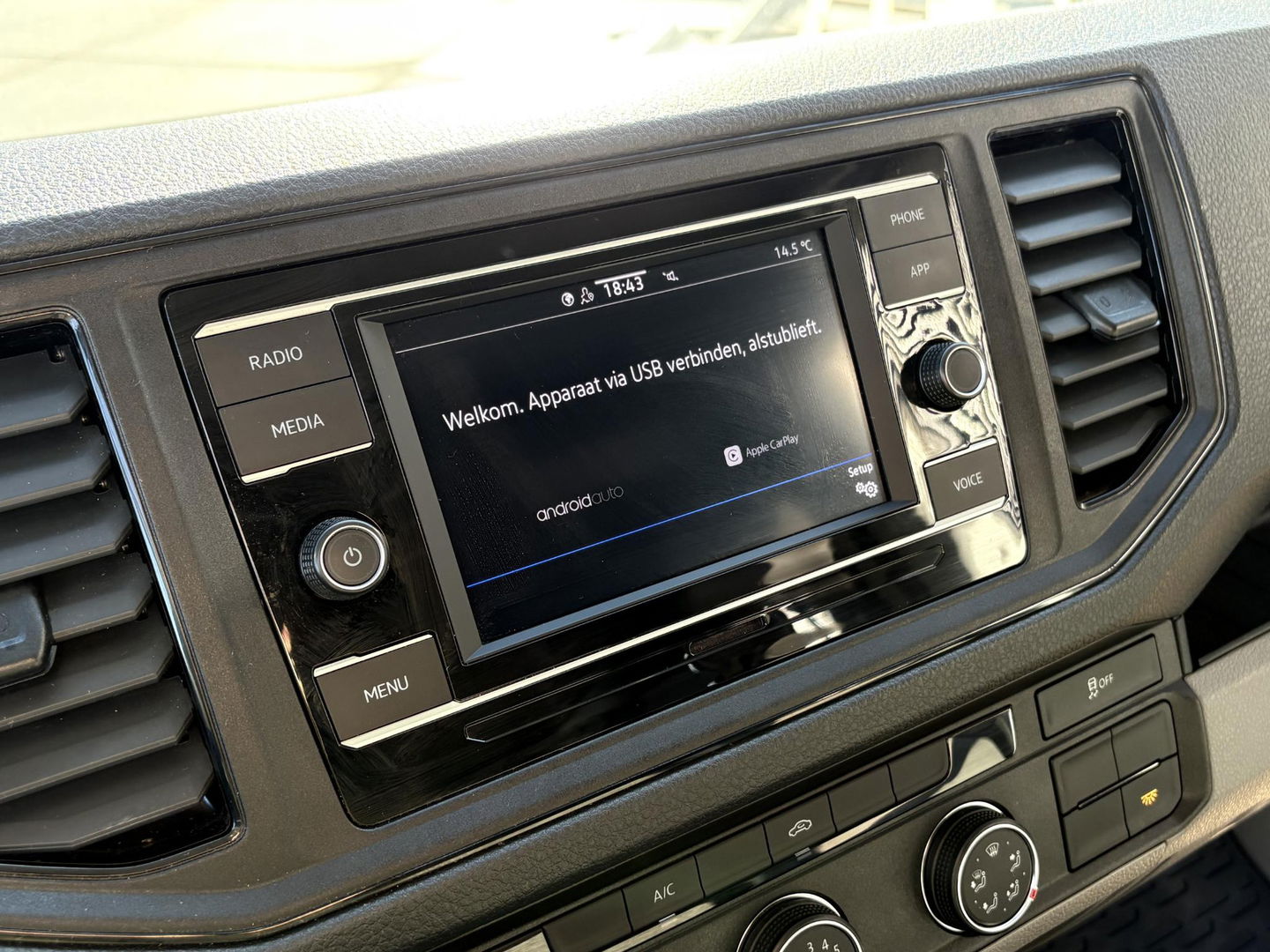 MAN TGE 35 2.0 L3H3 LUXE | LEDER | GASGEVEERDE CHAUFFEURSSTOEL | LED | CRUISE | LMV | SIDEBARS | DIK UITGEVOERD