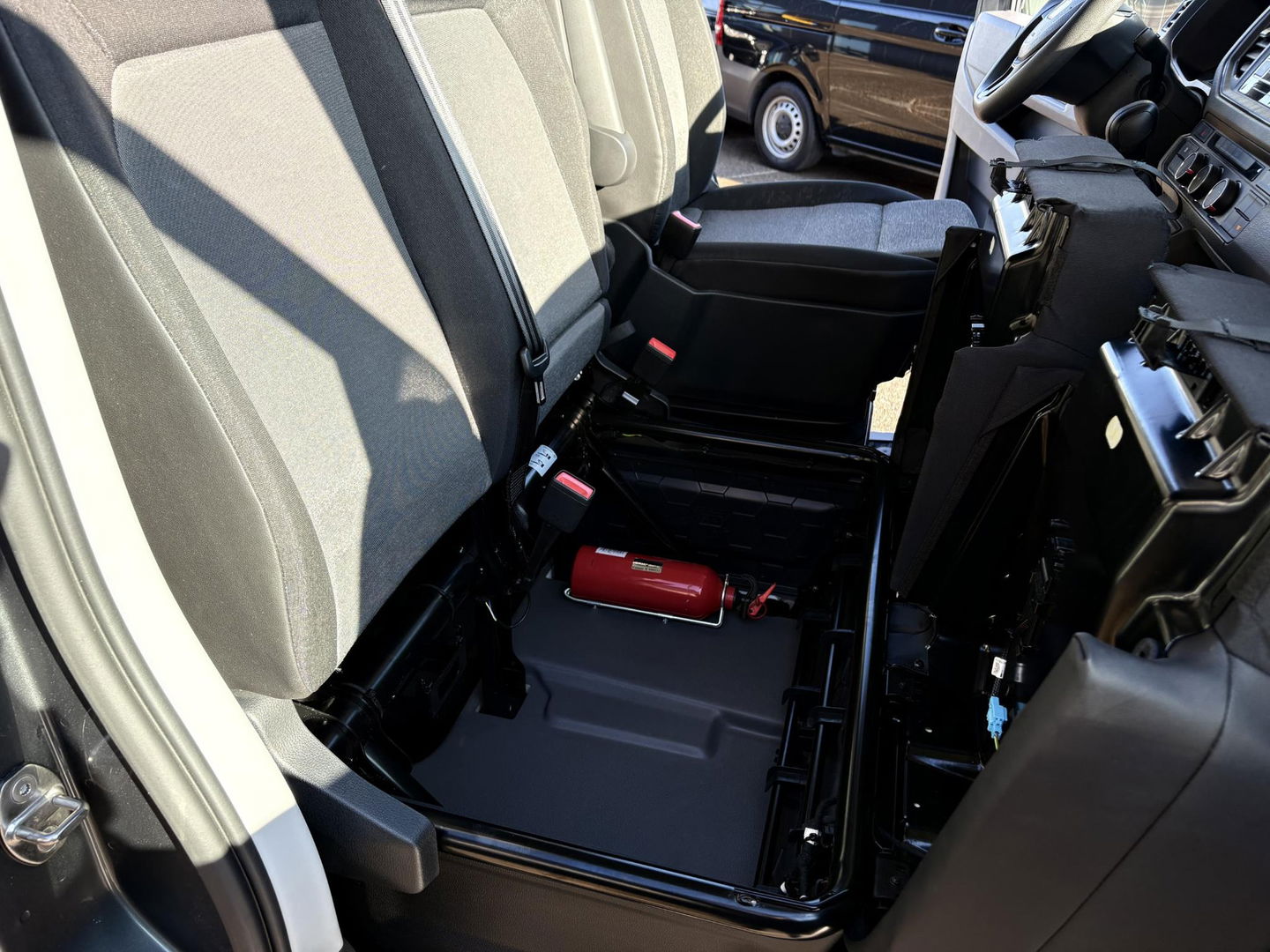 MAN TGE 35 2.0 L3H3 LUXE | LEDER | GASGEVEERDE CHAUFFEURSSTOEL | LED | CRUISE | LMV | SIDEBARS | DIK UITGEVOERD