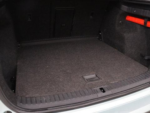 Škoda Enyaq iV 60 | Warmtepomp | Stoelverwarming | Camera | Keyless | Carplay | Navigatie | Half leder | Full LED | Cruise control | Parkeerhulp | Sfeerverlichting