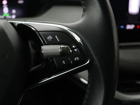 Škoda Enyaq iV 60 | Warmtepomp | Stoelverwarming | Camera | Keyless | Carplay | Navigatie | Half leder | Full LED | Cruise control | Parkeerhulp | Sfeerverlichting