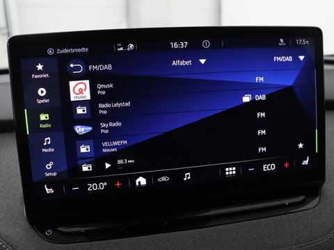 Škoda Enyaq iV 60 | Warmtepomp | Stoelverwarming | Camera | Keyless | Carplay | Navigatie | Half leder | Full LED | Cruise control | Parkeerhulp | Sfeerverlichting