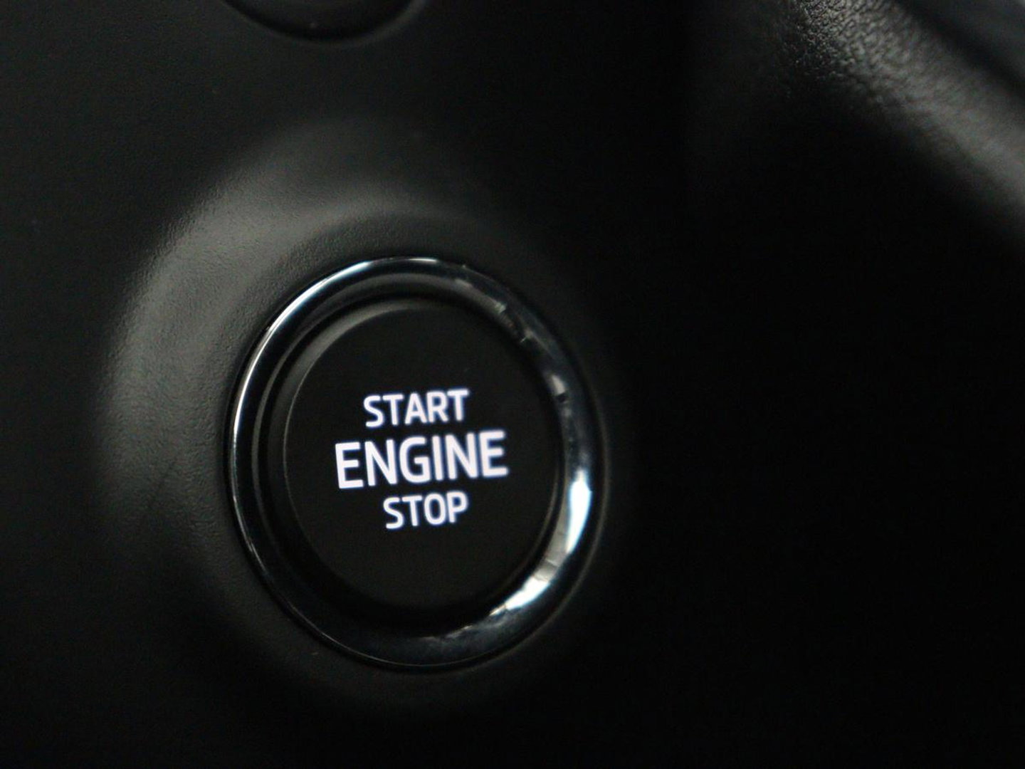 Škoda Enyaq iV 60 | Warmtepomp | Stoelverwarming | Camera | Keyless | Carplay | Navigatie | Half leder | Full LED | Cruise control | Parkeerhulp | Sfeerverlichting