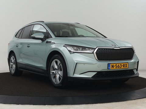 Škoda Enyaq iV 60 | Warmtepomp | Stoelverwarming | Camera | Keyless | Carplay | Navigatie | Half leder | Full LED | Cruise control | Parkeerhulp | Sfeerverlichting