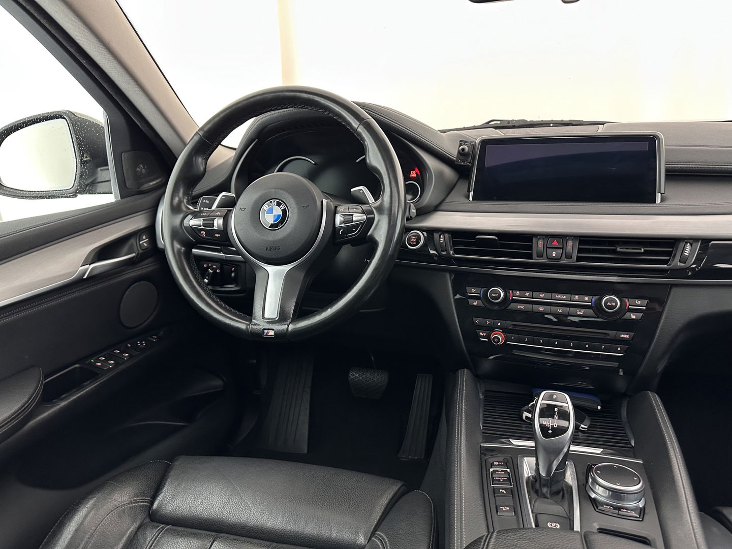 BMW X6 xDrive30d High Executive (INCL.BTW) Aut. *PANO | HEAD-UP | ADAPTIVE-CRUISE | LEATHER | FULL-LED | HARMAN/KARDON | BLINDSPOT | MEMORY-PACK | DIGI-COCKPIT | HEATED-COMFORTSEATS | NAVI-FULLMAP | PRIVACY-GLASS | SHIFT-PA