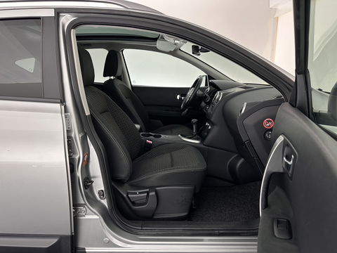 Nissan QASHQAI 1.6 Connect Edition ⚠️ *PANO | NAVI-FULLMAP | CRUISE | ECC | CAMERA | 19"ALU*