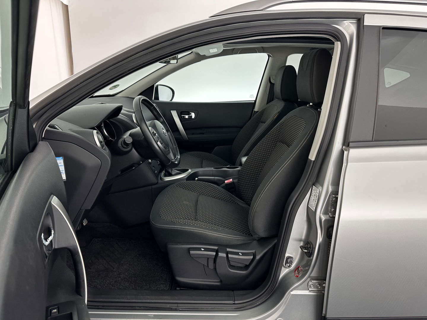 Nissan QASHQAI 1.6 Connect Edition ⚠️ *PANO | NAVI-FULLMAP | CRUISE | ECC | CAMERA | 19"ALU*