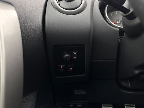 Nissan QASHQAI 1.6 Connect Edition ⚠️ *PANO | NAVI-FULLMAP | CRUISE | ECC | CAMERA | 19"ALU*