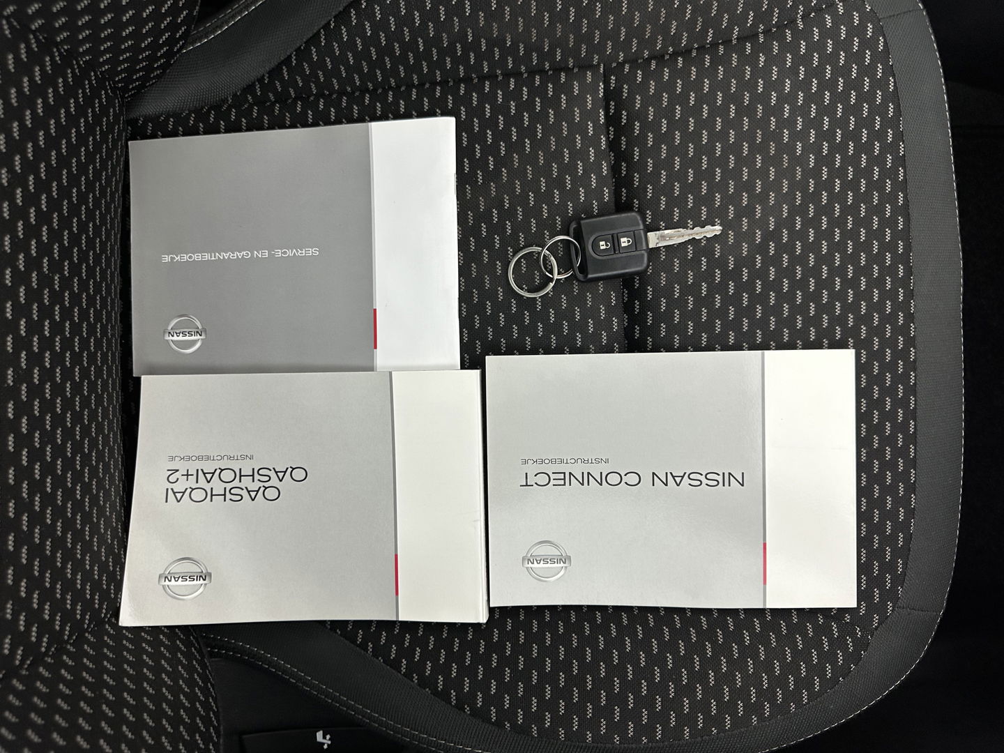 Nissan QASHQAI 1.6 Connect Edition ⚠️ *PANO | NAVI-FULLMAP | CRUISE | ECC | CAMERA | 19"ALU*