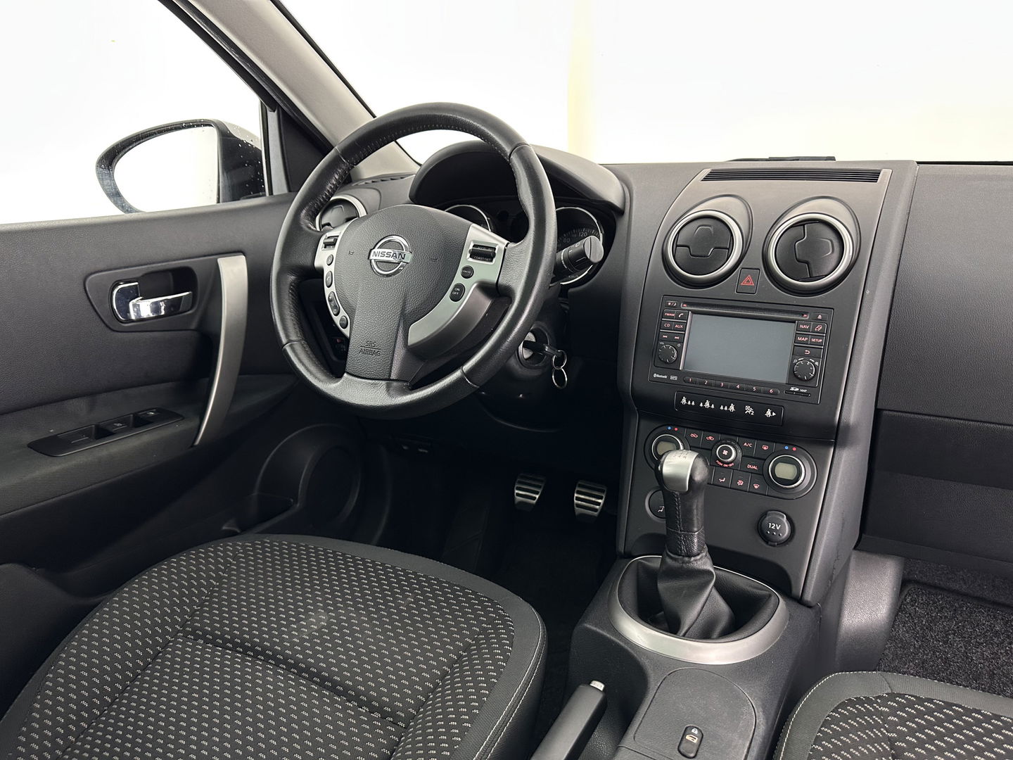 Nissan QASHQAI 1.6 Connect Edition ⚠️ *PANO | NAVI-FULLMAP | CRUISE | ECC | CAMERA | 19"ALU*