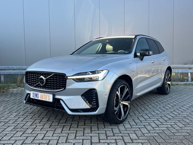 Volvo XC60 - 2.0 T8 Plug-in hybrid AWD Pano / Head up / Key Less / 360 Camera / Trekhgaak