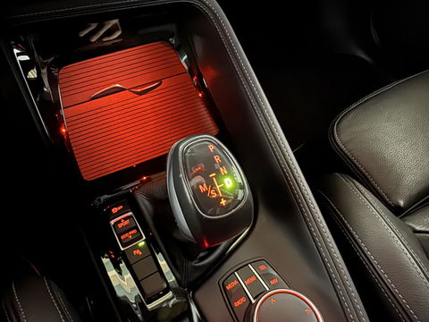 BMW X1 sDrive20i Sport Pano Leer H/K HUD Sfeerverl NAP