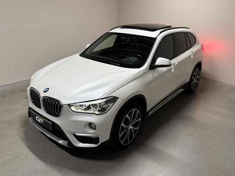 BMW X1 sDrive20i Sport Pano Leer H/K HUD Sfeerverl NAP