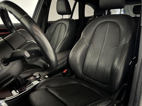 BMW X1 sDrive20i Sport Pano Leer H/K HUD Sfeerverl NAP