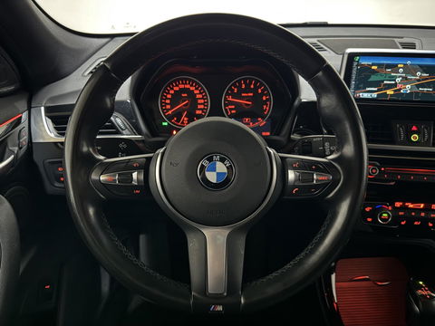 BMW X1 sDrive20i Sport Pano Leer H/K HUD Sfeerverl NAP