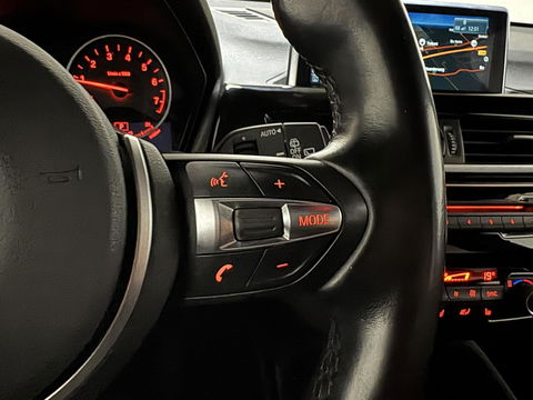 BMW X1 sDrive20i Sport Pano Leer H/K HUD Sfeerverl NAP