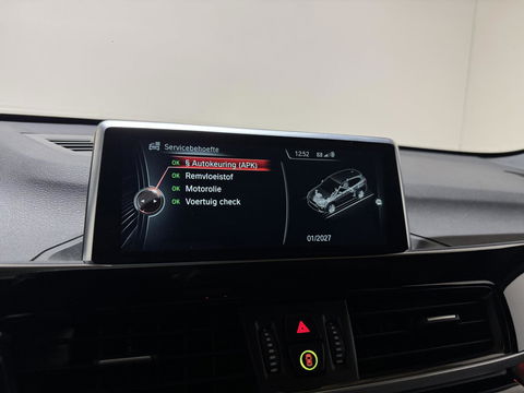 BMW X1 sDrive20i Sport Pano Leer H/K HUD Sfeerverl NAP