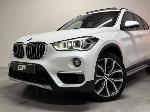 BMW X1 sDrive20i Sport Pano Leer H/K HUD Sfeerverl NAP