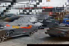 BMW 3 Serie - 330e High Executive | M Pakket | Dak | H&K | Dravitgrau