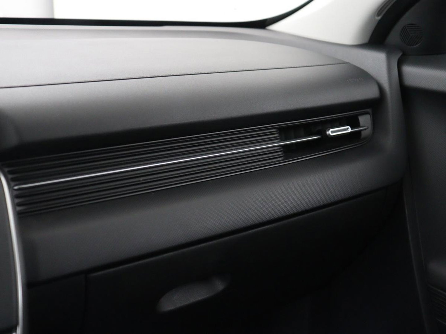 Hyundai IONIQ 5 Style 73kWh | SOH 99% | 3-Fase | Warmtepomp | Stoelverwarming | Adaptive cruise | Camera | Carplay | Keyless | Full LED | Digital Cockpit | Climate control