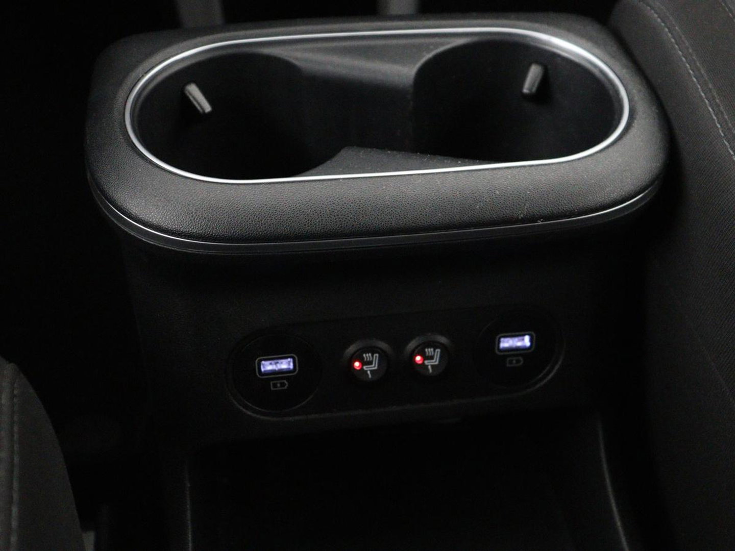 Hyundai IONIQ 5 Style 73kWh | SOH 99% | 3-Fase | Warmtepomp | Stoelverwarming | Adaptive cruise | Camera | Carplay | Keyless | Full LED | Digital Cockpit | Climate control