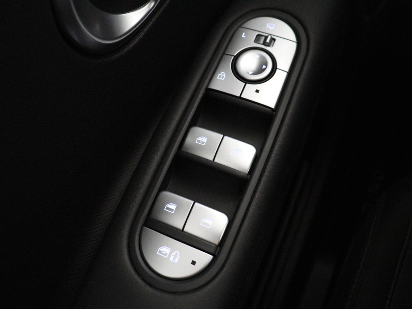 Hyundai IONIQ 5 Style 73kWh | SOH 99% | 3-Fase | Warmtepomp | Stoelverwarming | Adaptive cruise | Camera | Carplay | Keyless | Full LED | Digital Cockpit | Climate control