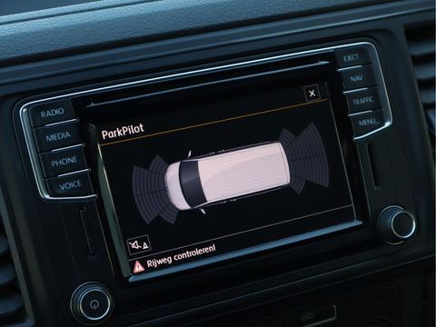 Volkswagen Transporter 2.0 TDI 150pk Euro 6 Automaat - L2 Lang - Trekhaak - Leer