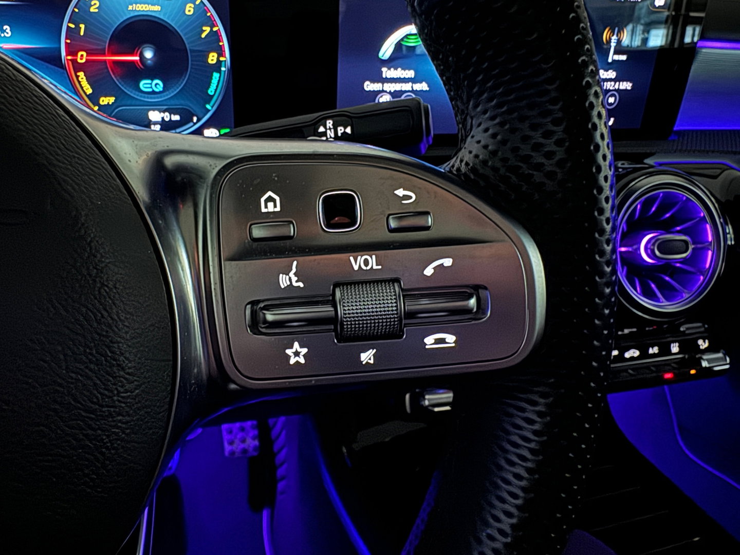 Mercedes-Benz CLA-Klasse 250 e AMG Pano|Burmester|Magno|BTW