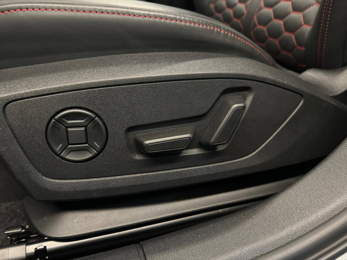 Audi RS3 Limousine 2.5 TFSI quattro Pano|HGP Turbo|B&O|Matrix