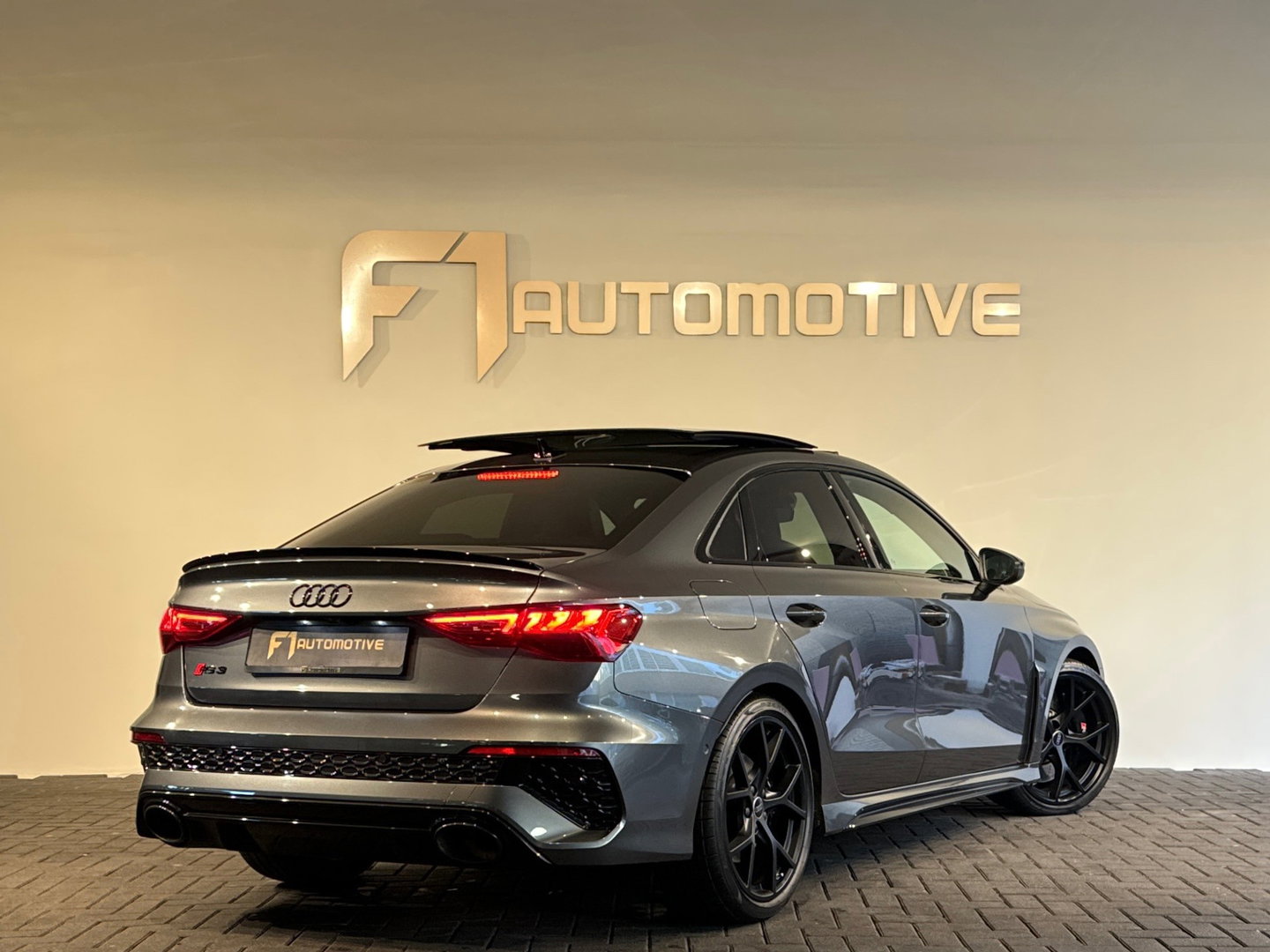 Audi RS3 Limousine 2.5 TFSI quattro Pano|HGP Turbo|B&O|Matrix