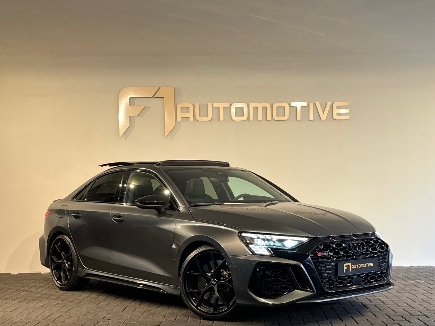 Audi RS3 Limousine 2.5 TFSI quattro Pano|HGP Turbo|B&O|Matrix
