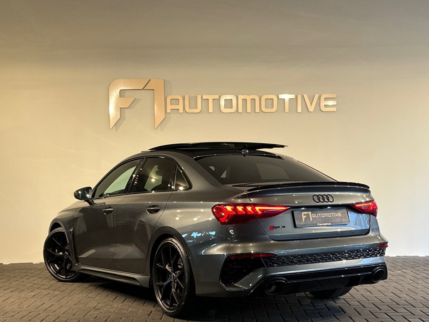 Audi RS3 Limousine 2.5 TFSI quattro Pano|HGP Turbo|B&O|Matrix