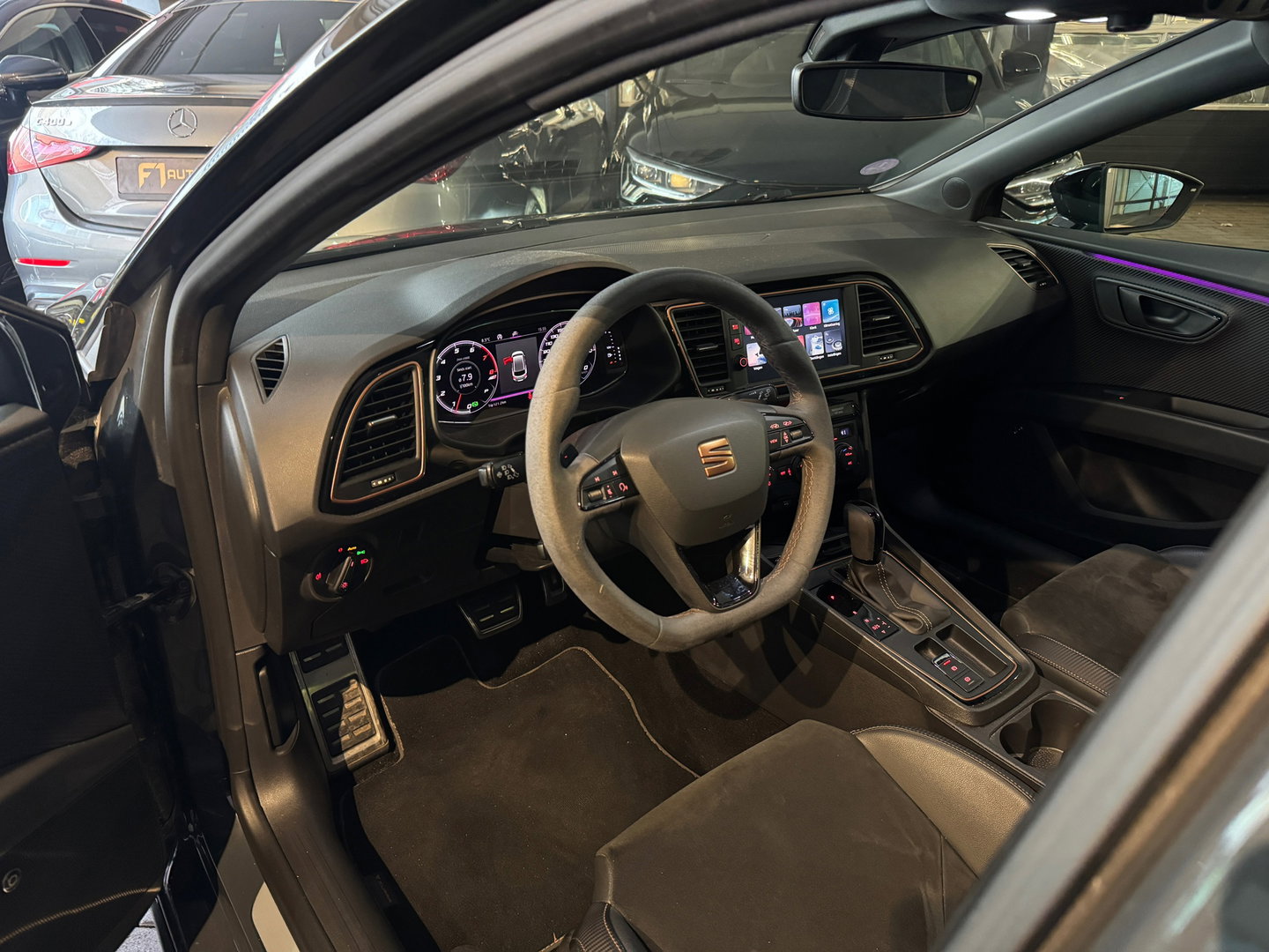 SEAT Leon ST 2.0 TSI 4DRIVE CUPRA Ultimate Pano|Carbon|Keyless