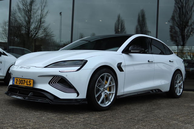 BYD SEAL - DESIGN RWD 82.5 KWH | PANO | 360 CAMERA | DYNAUDIO | LED | CARPLAY | ACC |