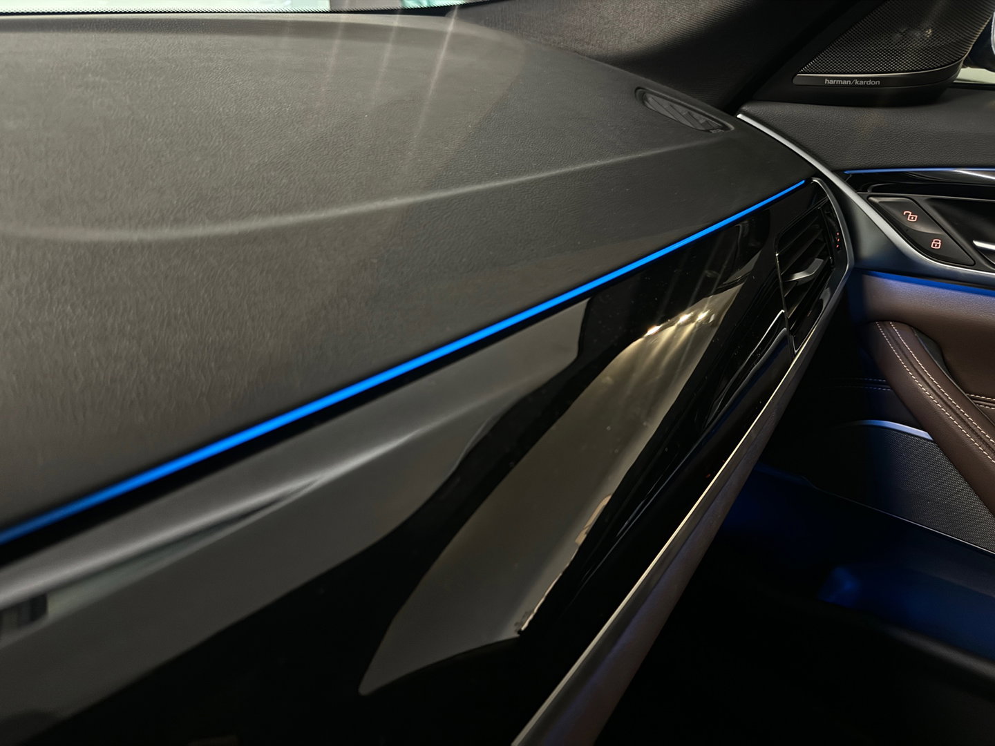 BMW 5 Serie 545e xDrive High Executive M Sport Pano|Memory