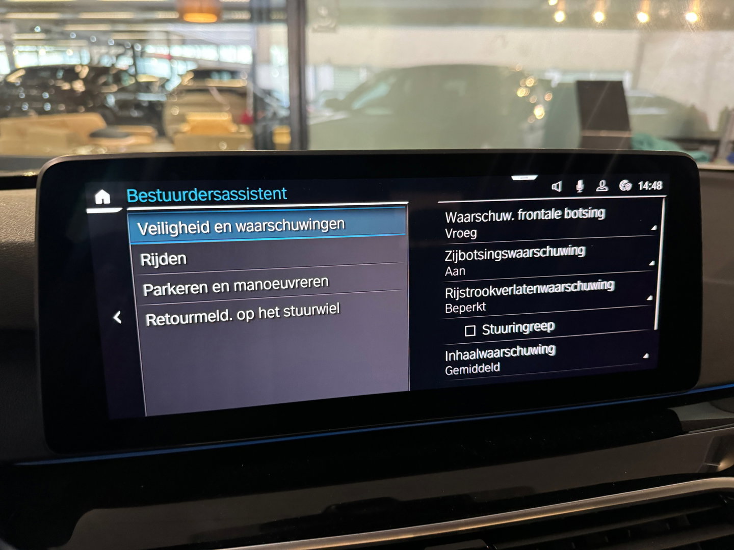 BMW 5 Serie 545e xDrive High Executive M Sport Pano|Memory