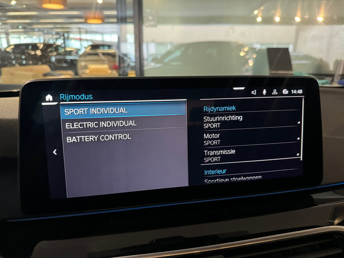 BMW 5 Serie 545e xDrive High Executive M Sport Pano|Memory