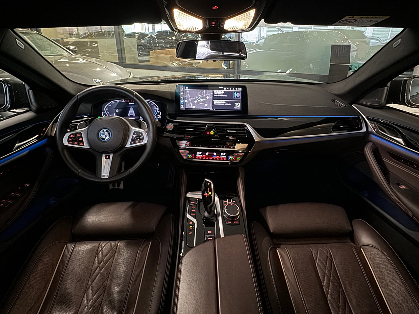 BMW 5 Serie 545e xDrive High Executive M Sport Pano|Memory