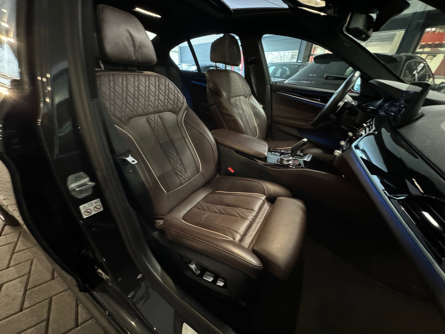 BMW 5 Serie 545e xDrive High Executive M Sport Pano|Memory