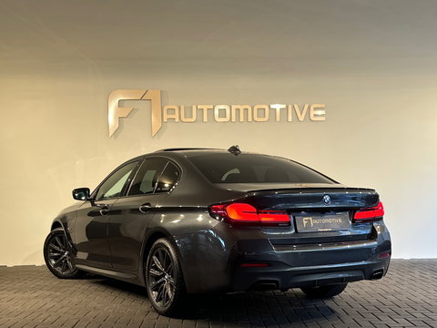 BMW 5 Serie 545e xDrive High Executive M Sport Pano|Memory