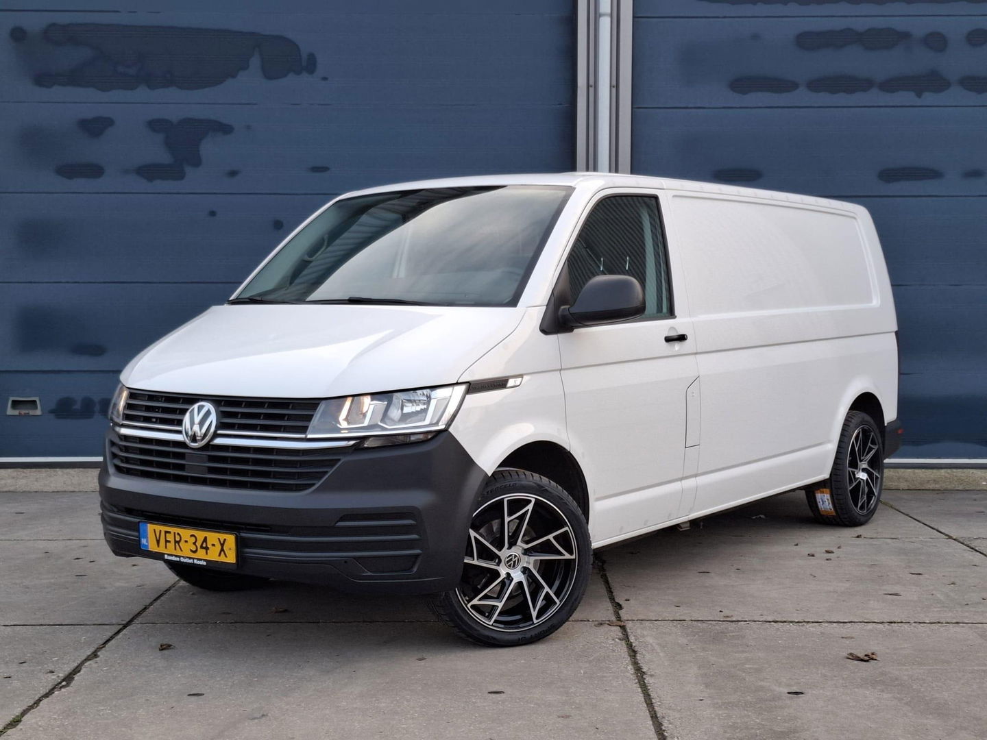 Volkswagen Transporter 2.0 TDI L2H1 30 Comfortline AIRCO / CRUISE CONTROLE / EURO 6