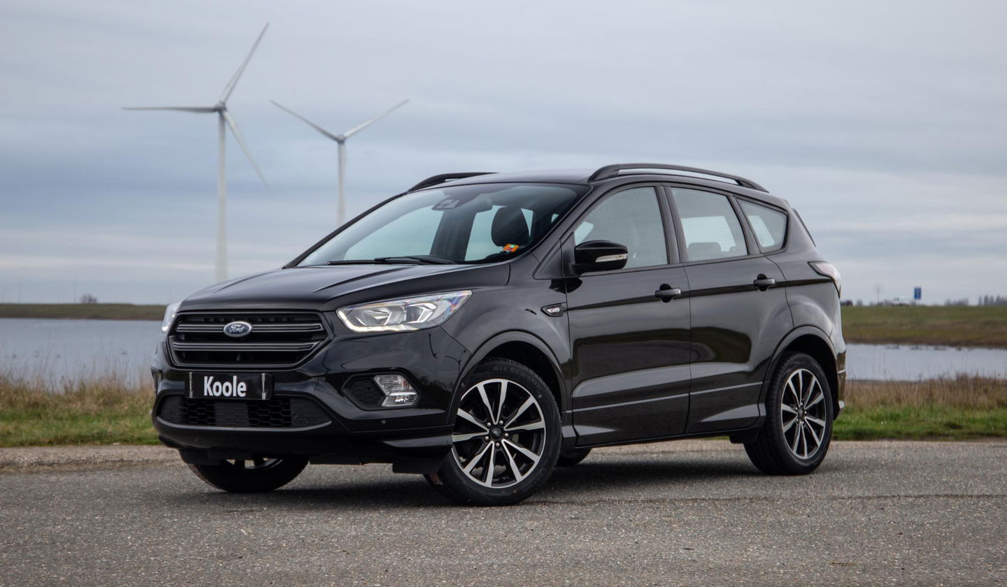 Ford Kuga 1.5 EcoBoost ST Line CAMERA / CARPLAY / TREKHAAK / 2000 KG / STOEVERWRMING / 150 PK