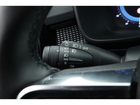 Volvo XC40 Recharge Pro | Trekhaak | Pano | ACC | Blis | 360 Camera | H&K Audio |