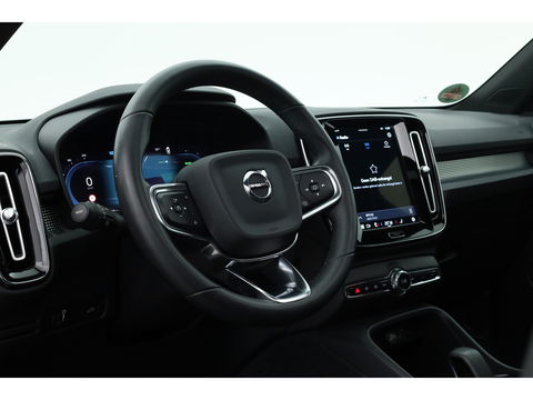 Volvo XC40 Recharge Pro | Trekhaak | Pano | ACC | Blis | 360 Camera | H&K Audio |