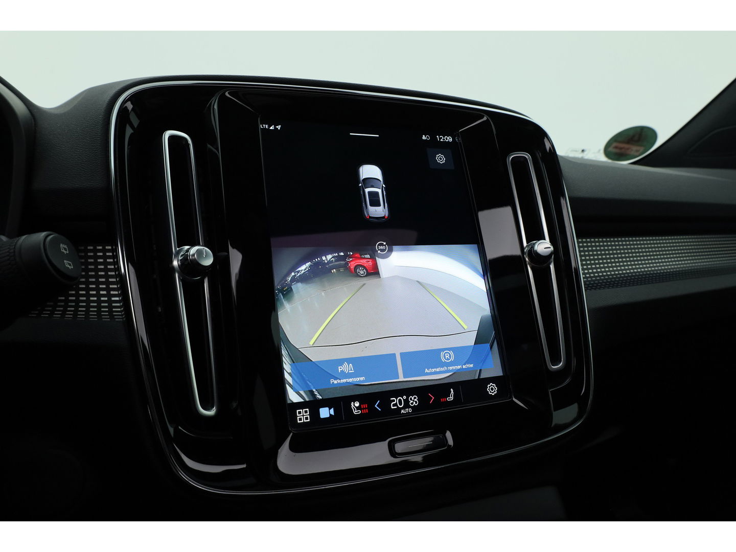 Volvo XC40 Recharge Pro | Trekhaak | Pano | ACC | Blis | 360 Camera | H&K Audio |